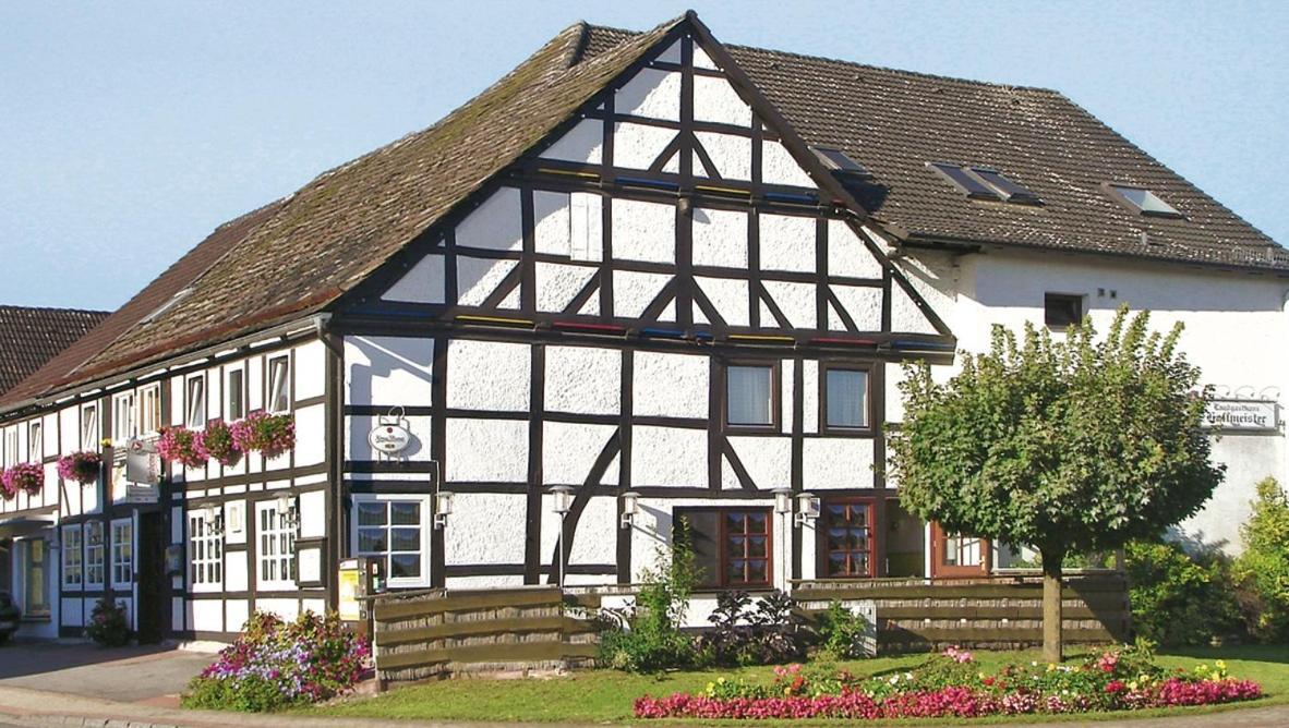 Landgasthaus Hoffmeister Hehlen Exterior photo